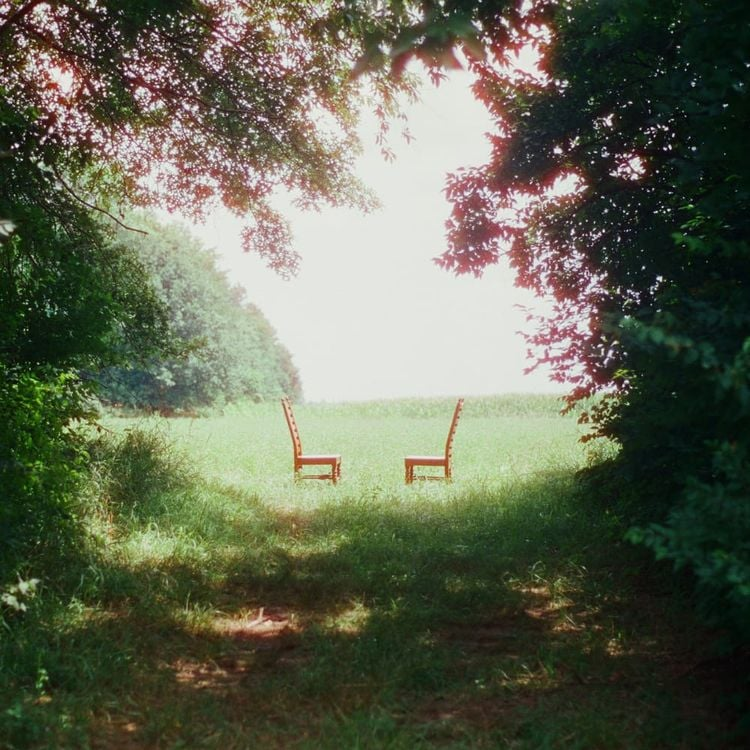 Singin’ To An Empty Chair：慵懒轻快